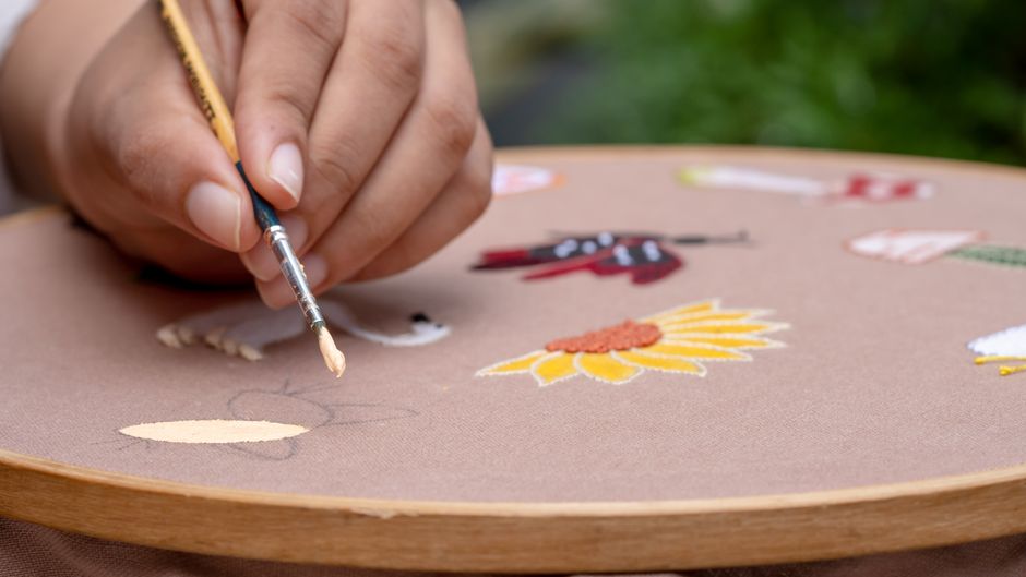 Slow Stitching for Beginners: Your First Cozy Evening Project